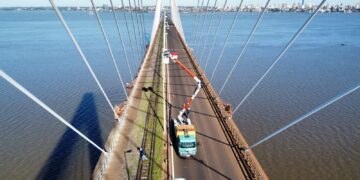 Tránsito restringido sobre el puente Posadas-Encarnación por tareas de recambio de luminarias