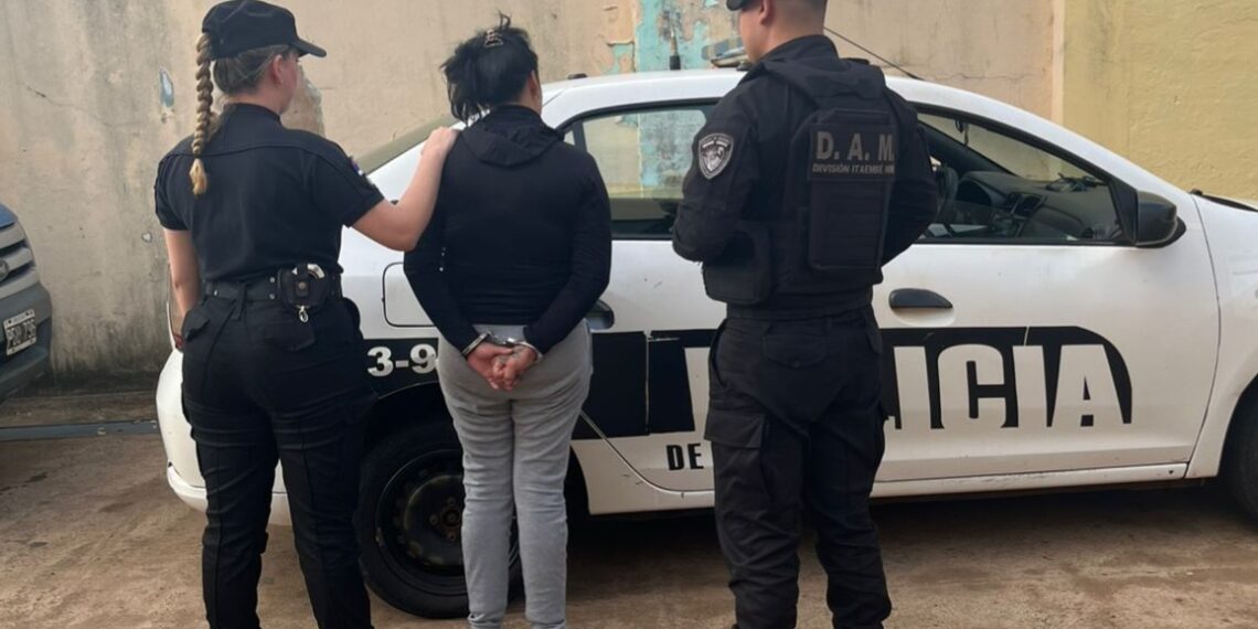 Posadas: detuvieron a una mujer que intentó atacar a su casero con un cuchillo