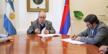 “La simpleza es sinónimo de eficiencia”, afirmó Passalacqua tras firmar convenio para modernizar la gestión pública