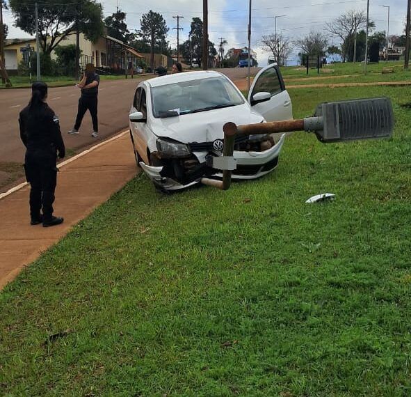 Siniestro vial en Oberá dejó sólo daños materiales