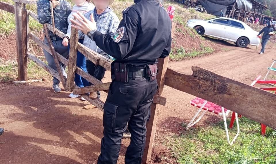 San Antonio: Policías intervinieron tras una alerta por presunta riña de gallos en una chacra