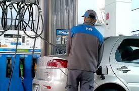 El lunes próximo aumentan nuevamente los combustibles