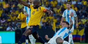 La selección argentina perdió por 1-0 ante Ecuador en Guayaquil, en el cierre de las Eliminatorias