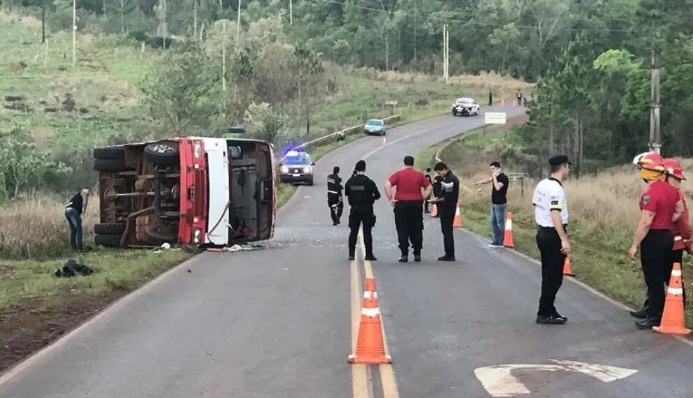 Campo Ramón: más de 30 heridos en despiste y vuelco de un colectivo