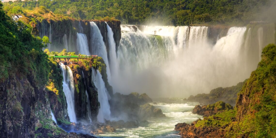 Hallan en las Cataratas restos de una civilización perdida que vivió antes de la llega de Colón