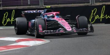 Max Verstappen ganó el GP de Bakú y Colapinto quedó en el puesto 19 tras una carrera accidentada