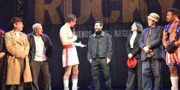 Messi fue a ver a Nico Vázquez en “Rocky” y el público lo ovacionó