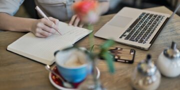 Convocan en Misiones a dos certámenes literarios