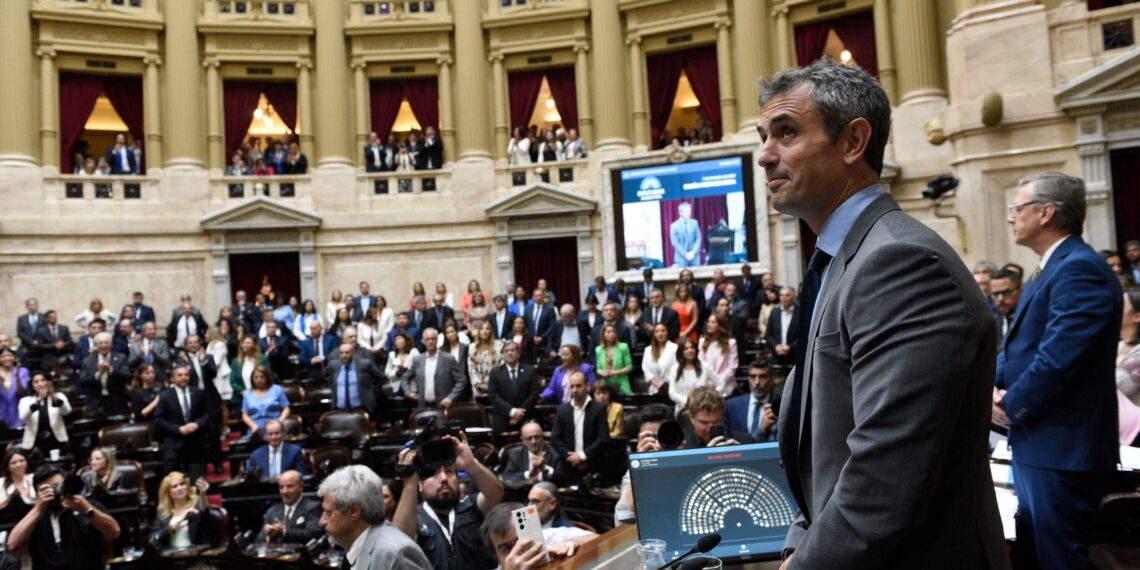 La oposición busca convertir en ley el proyecto que limita los decretos de necesidad y urgencia