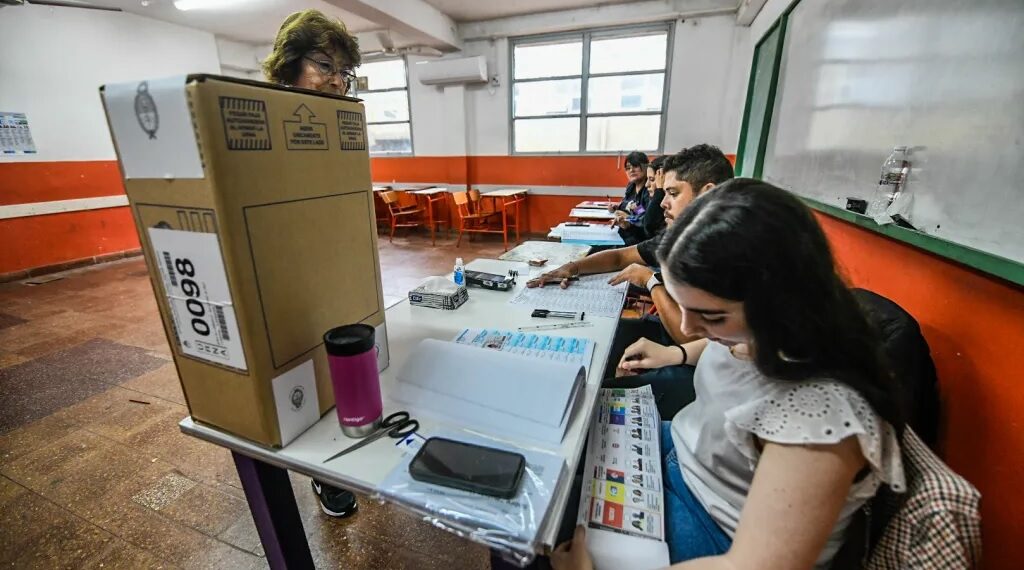 La Libertad Avanza colocará dos diputados nacionales y el Frente Renovador, uno