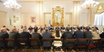 Milei recibió guiños de los gobernadores para las reformas, pero le reclamaron discutir el reparto de fondos