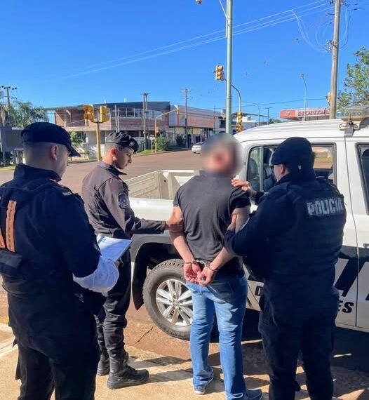 Para evitar el test de alcoholemia un automovilista intentó huir corriendo en Alem