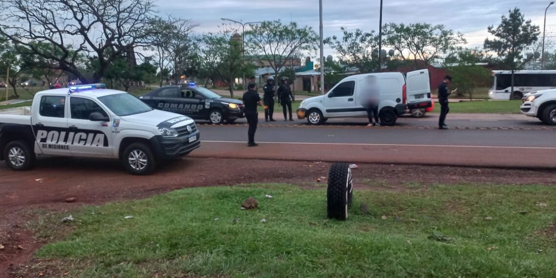 Detuvieron a un hombre que habría exhibido un arma desde su vehículo en Itaembé Guazú