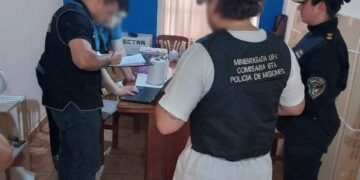 Preceptor detenido por grooming: allanaron su casa y secuestraron dispositivos