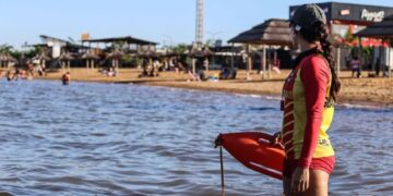 El Brete y Costa Sur son las únicas playas habilitadas para meterse al agua en Posadas