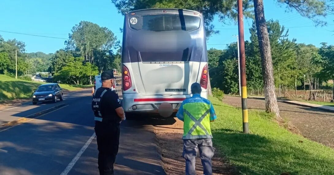 Detuvieron a un chofer de colectivo alcoholizado que trasladaba a 24 pasajeros