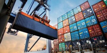 La balanza comercial presentó un superávit de u$s 800 millones en octubre, según Indec