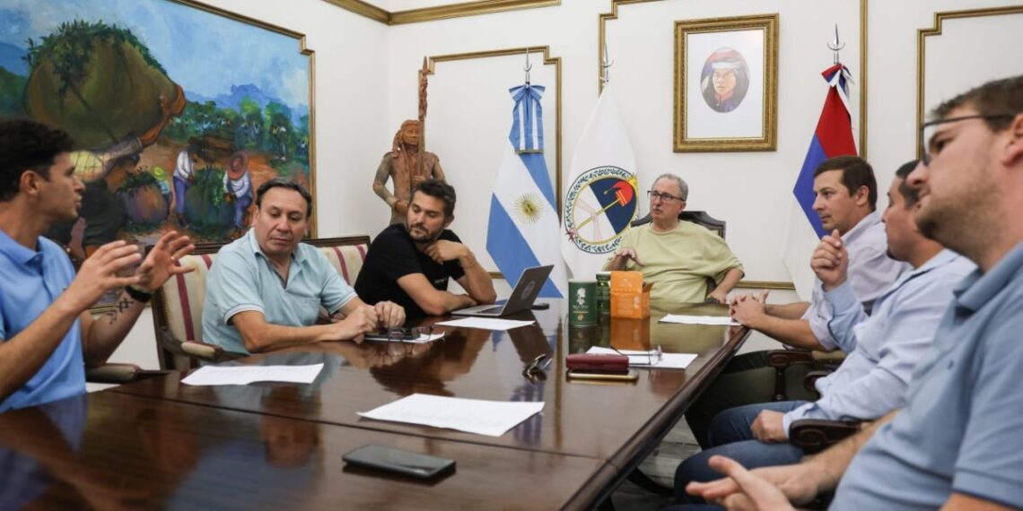 Passalacqua encabezó una reunión con el sector yerbatero para fortalecer la expansión exportadora