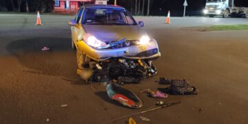 Una joven falleció y un adolescente resultó gravemente herido tras un siniestro vial en Wanda
