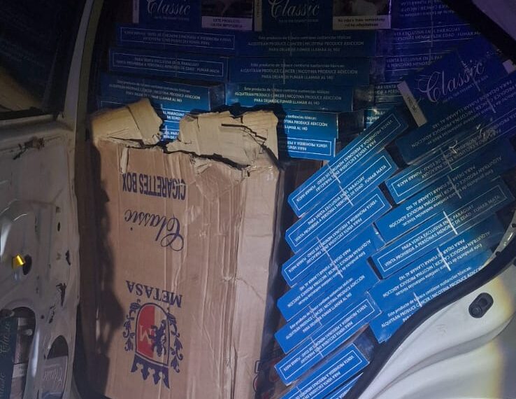 Una camioneta en fuga fue interceptada por la Policía: era robada en Brasil y transportaba un millonario contrabando
