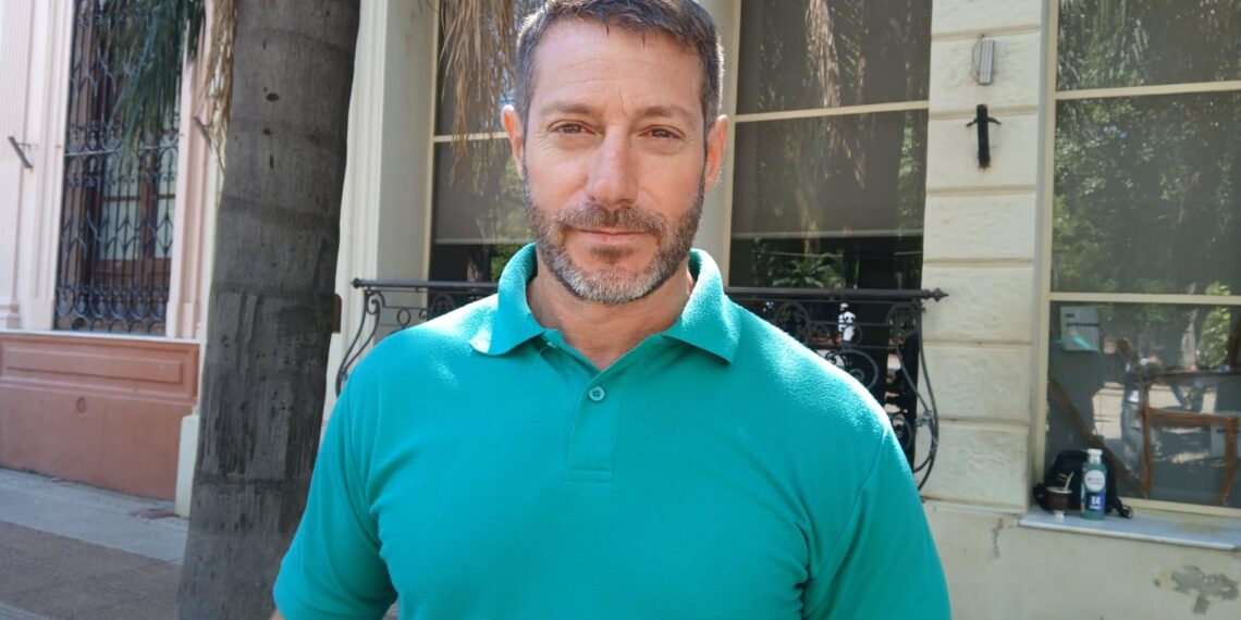 Insisten en la recomendación de no ingresar al río en los lugares no habilitados