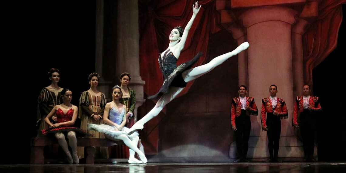 El Lago de los Cisnes regresa al Teatro Lírico