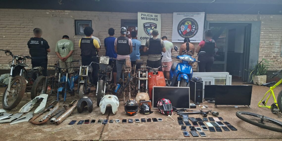 Posadas: desmantelan un taller clandestino donde una banda desguazaba motos robadas en la chacra 112