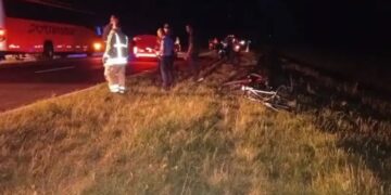 Dos misioneros en bicicleta fueron embestidos por un colectivo durante la peregrinación a Itatí