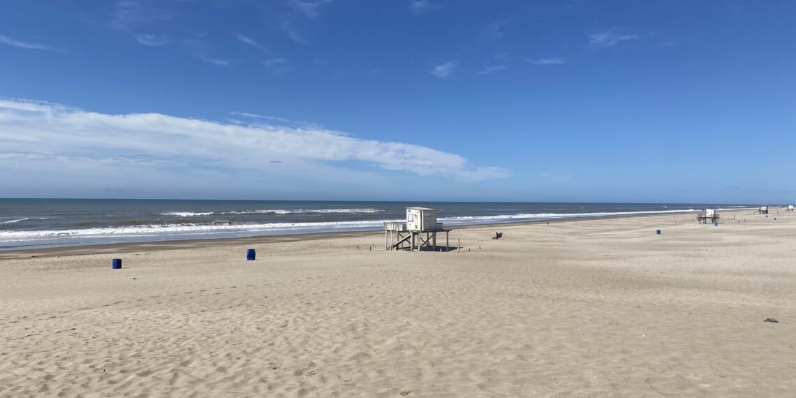 Mar de las Pampas: una mujer se cortó un dedo y lo arrojó al mar como ofrenda Umbanda
