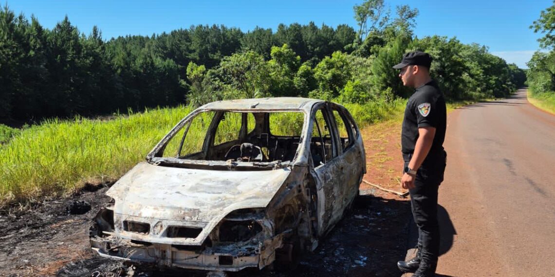 El Alcázar: hallaron un vehículo totalmente incinerado a la vera de la Ruta Provincial 211