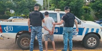 Amenazó con un cuchillo a su madre y quiso resistirse a la patrulla policial: terminó preso