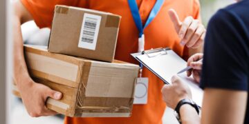 Compras en el exterior: el uso del servicio puerta a puerta creció casi 275% en 2025
