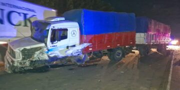 Colisión fatal entre una camioneta y un camión dejó un fallecido en Fachinal