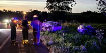 Conductores hospitalizados tras choque frontal en Campo Viera