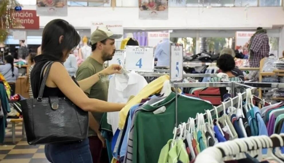 Las ventas minoristas cerraron el 2025 con una suba del 2,5%