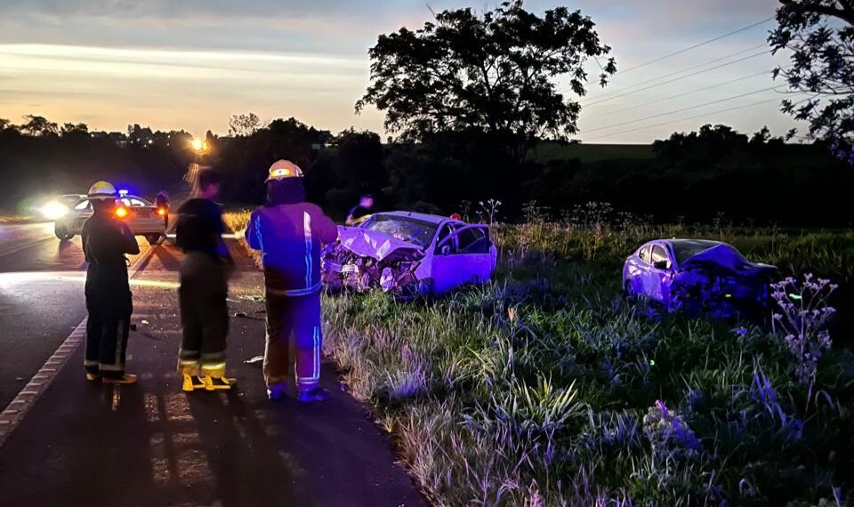 Conductores hospitalizados tras choque frontal en Campo Viera