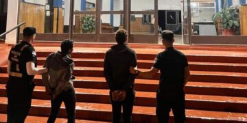 Dos conductores demorados por alcoholemia positiva tras siniestros viales en Oberá