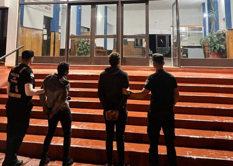 Dos conductores demorados por alcoholemia positiva tras siniestros viales en Oberá