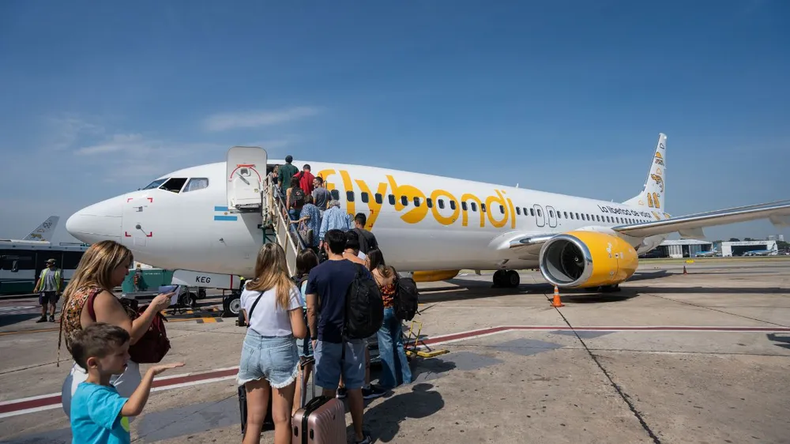 Nación aplicó actas de infracción a Flybondi por cancelaciones de vuelos