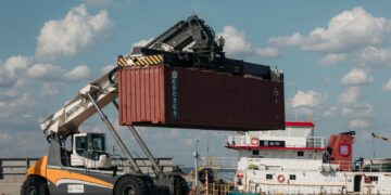 El puerto de Posadas inició el año con un envío de 200 contenedores de exportación hacia mercados de América, Asia y Europa