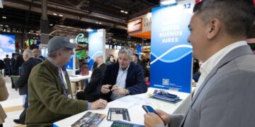 Misiones en la FITUR: Passalacqua capta inversiones de una empresa francesa líder en ecoturismo