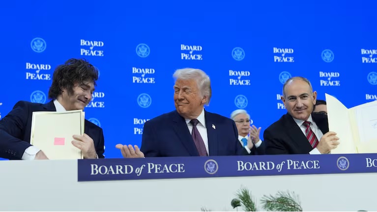 Milei firmó la integración de la Argentina al Consejo de Paz de Donald Trump