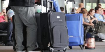 Pasajeros de micros de larga distancia deberán llevar su equipaje registrado a su nombre