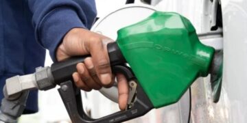 Misiones oficializó la baja de Ingresos Brutos para la venta mayorista de combustibles