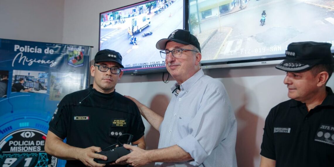 Passalacqua encabezó la inauguración del nuevo Centro de Operaciones 911 en Alem
