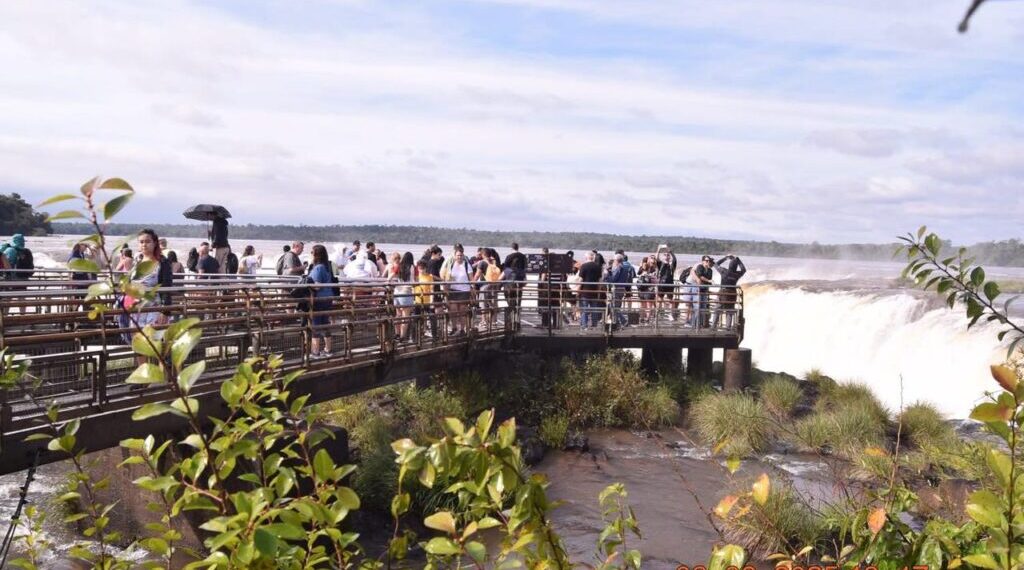 Iguazú alcanzó 90% de ocupación y lideró el turismo en Misiones durante el finde largo