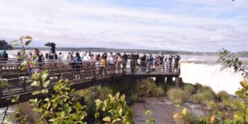 Iguazú alcanzó 90% de ocupación y lideró el turismo en Misiones durante el finde largo