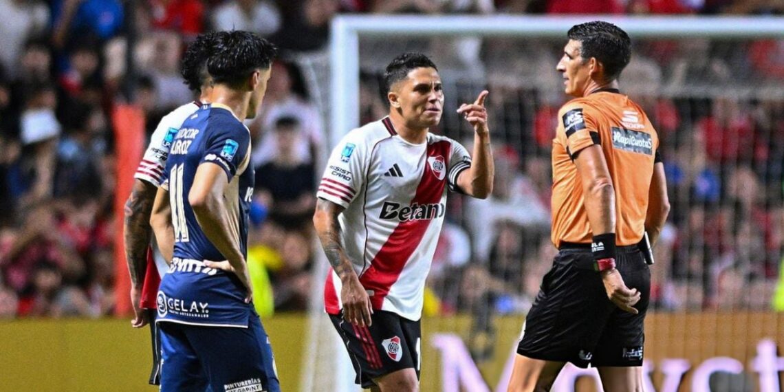 River cayó ante Argentinos y suma tres partidos sin triunfos en el Apertura 2026