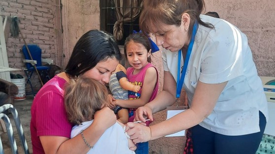 Adelantaron la segunda dosis de la Triple Viral a los 15 y 18 meses