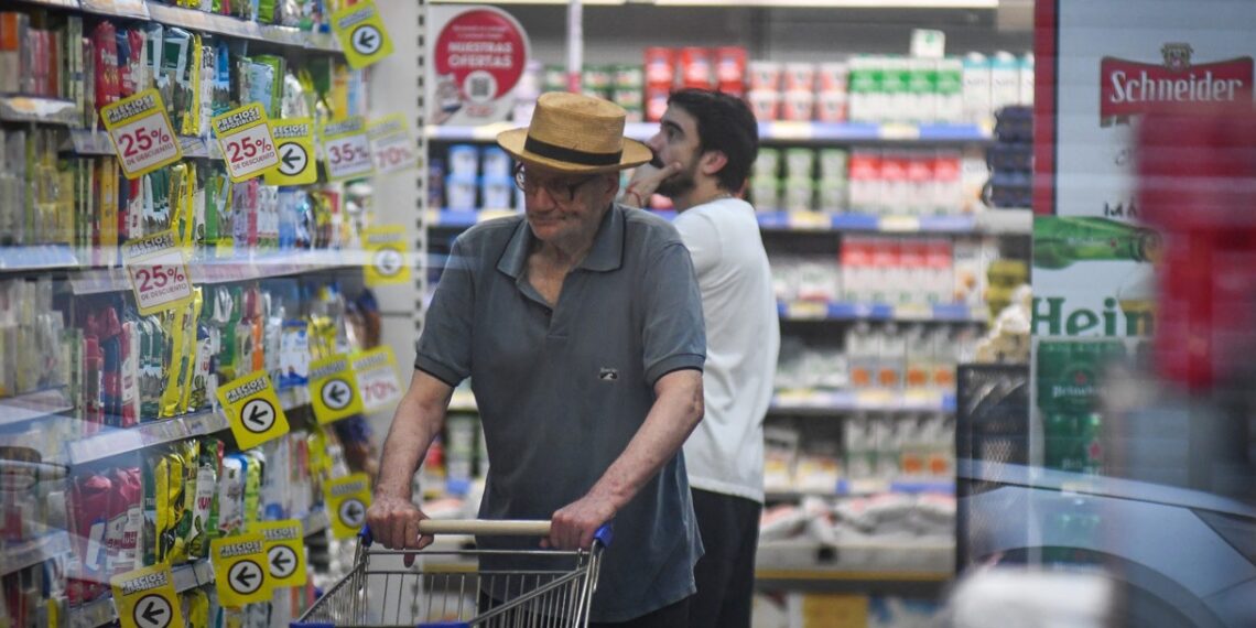 La inflación de febrero fue de 2,9% y no baja desde hace nueve meses